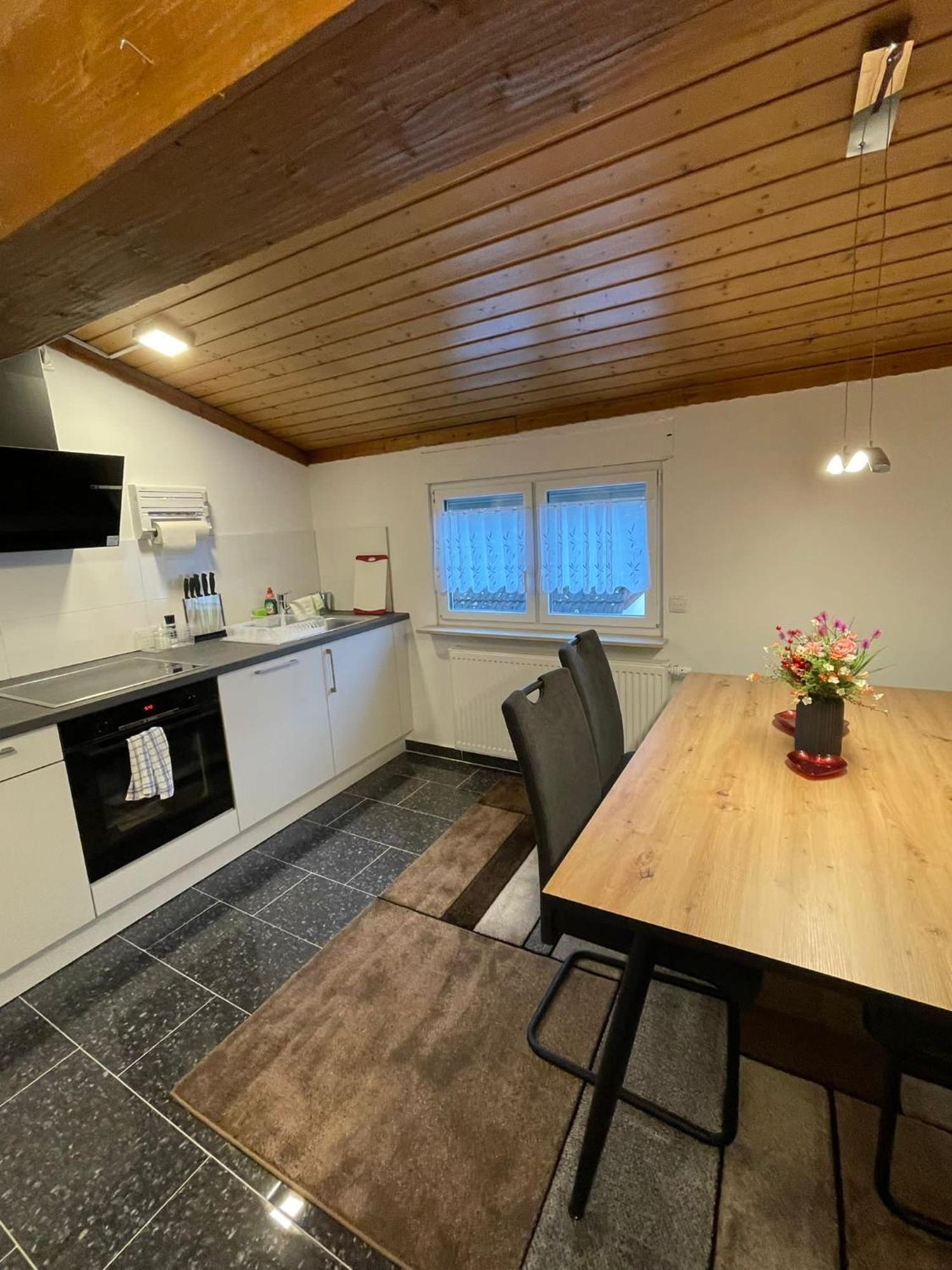 Luis Apartment Ruesselsheim D1 Hassloch  ภายนอก รูปภาพ
